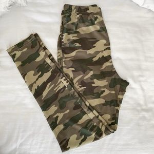 Camo leggings